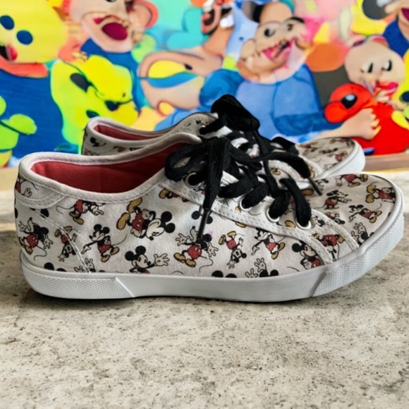 Disney Women White Mickey‎ Mouse Print Canvas Tie Classic Sneaker Sz 8 - Picture 1 of 7